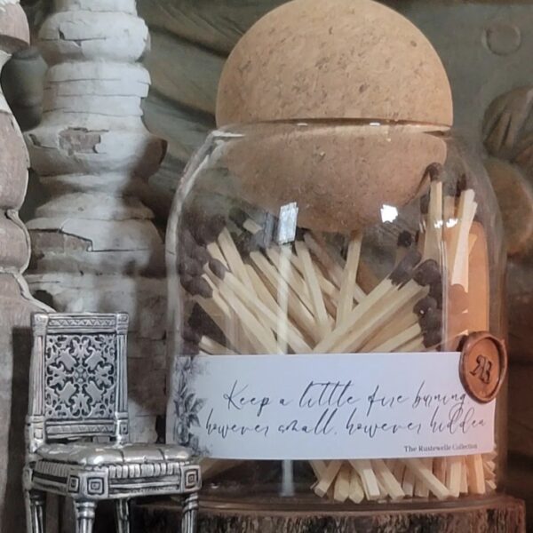 Matches in the winter collection - match color is chestnut