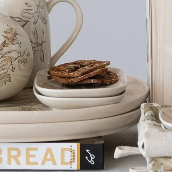 Botanical Motif Stamped Stoneware Botanical Dish (4 styles)