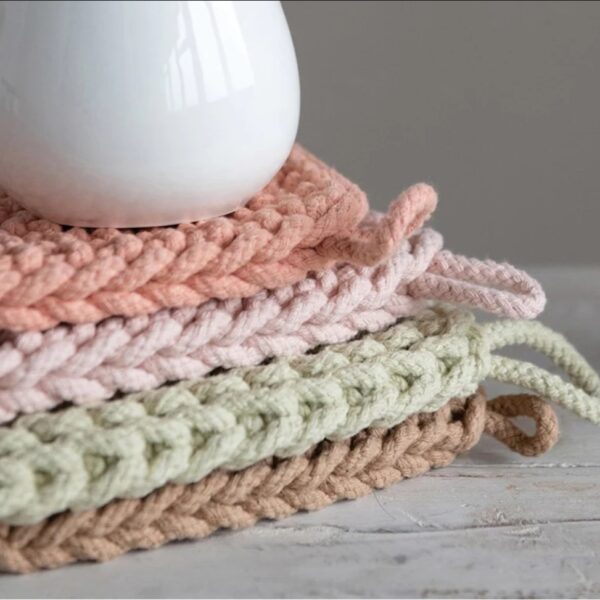 The Kinwoven Pot Holder (4 colors)